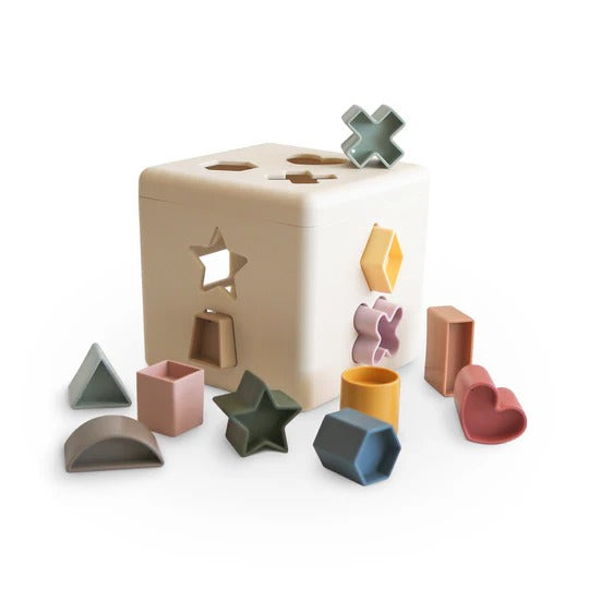 Shape Sorting Box by Mushie