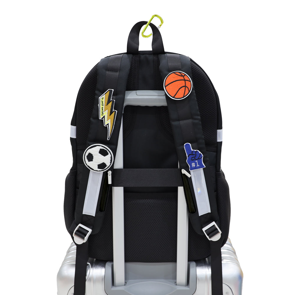 The shoulder straps of the LPS kids double pocket school bag customised with velcro patches.