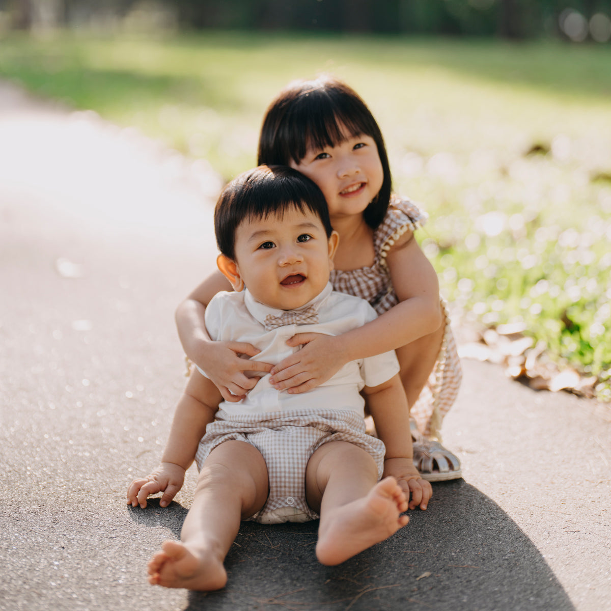 Papa & Mini - Baby Boy Bow Tie Romper in Beige Gingham (Past Season) by Le Petit Society — image 7