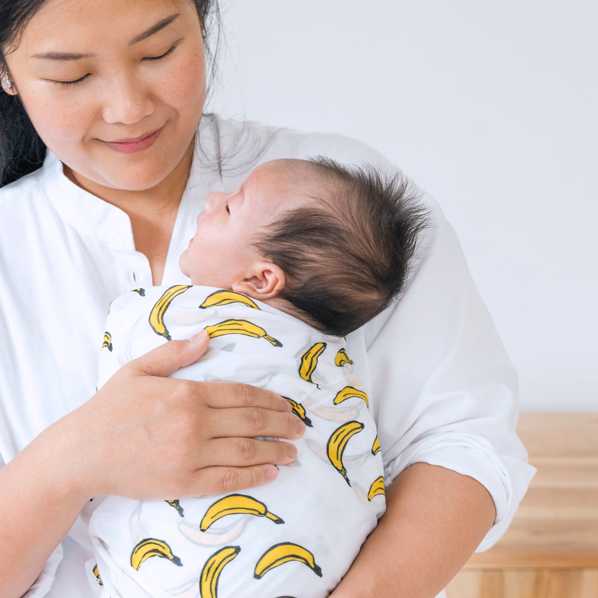 Baby Organic Swaddle in Banana by Le Petit Society — image 3