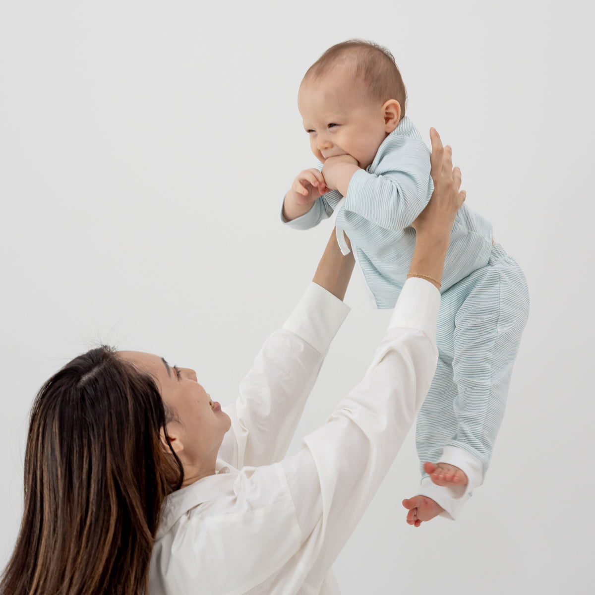 Baby Organic Leggings in Blue Stripes by Le Petit Society — image 5