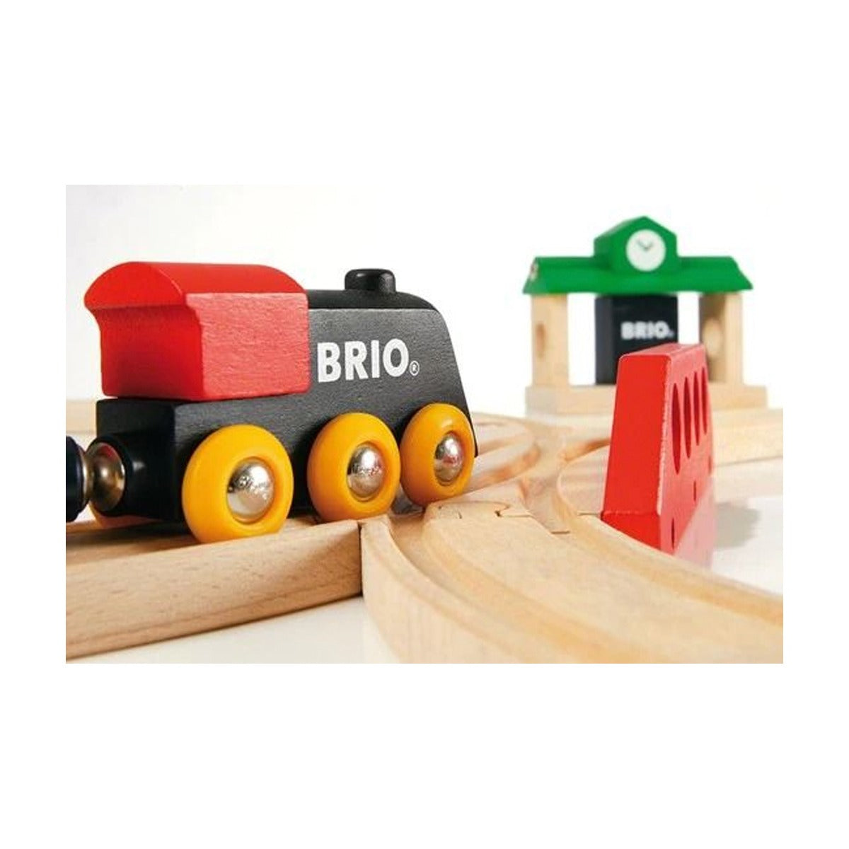 Classic Travel Figure 8 Set by BRIO — image 3