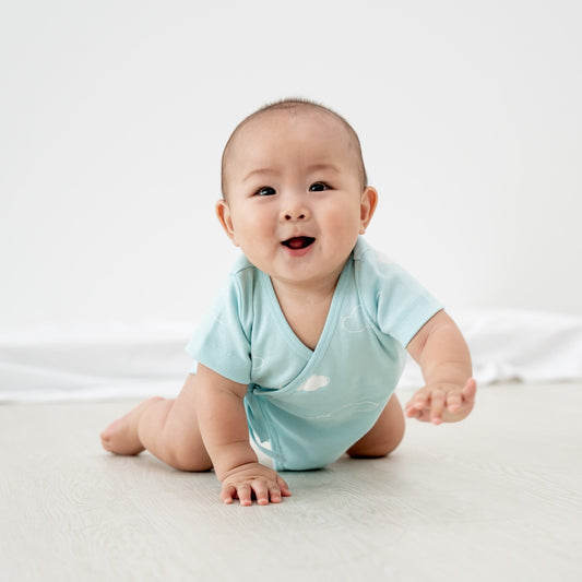 Baby Organic Short Sleeves Kimono Top in Cloud Print by Le Petit Society