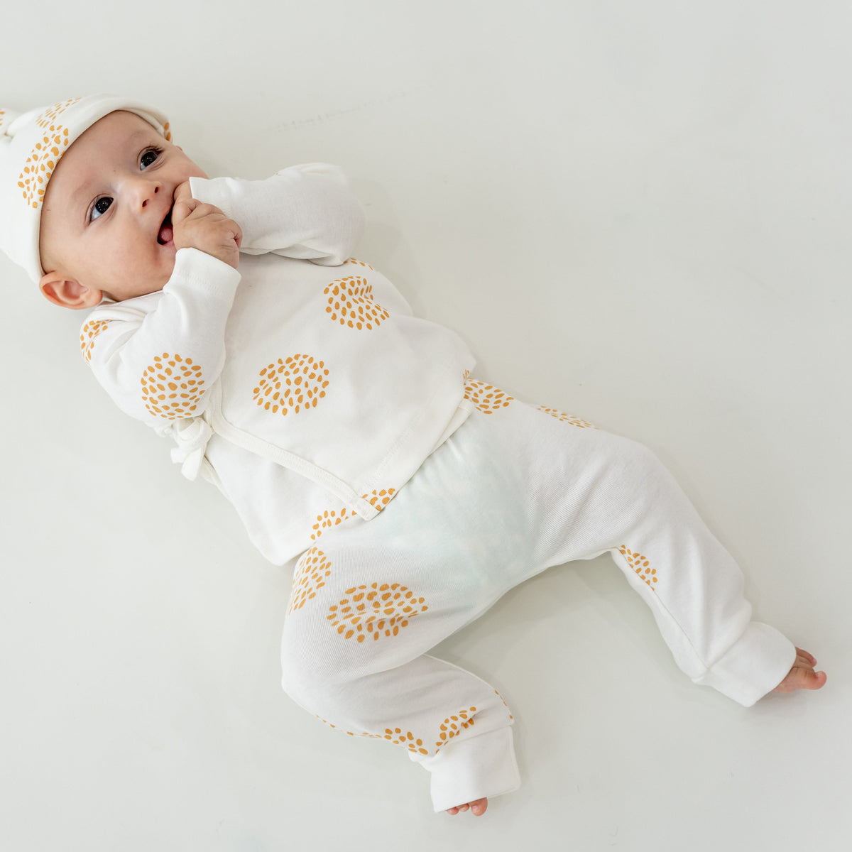 Baby Organic Leggings in Dandelion Print by Le Petit Society — image 3