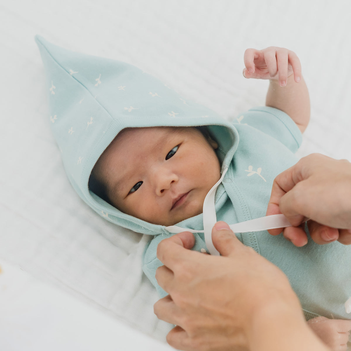 Organic Baby Bonnet Hat in Leaf Print by Le Petit Society — image 3
