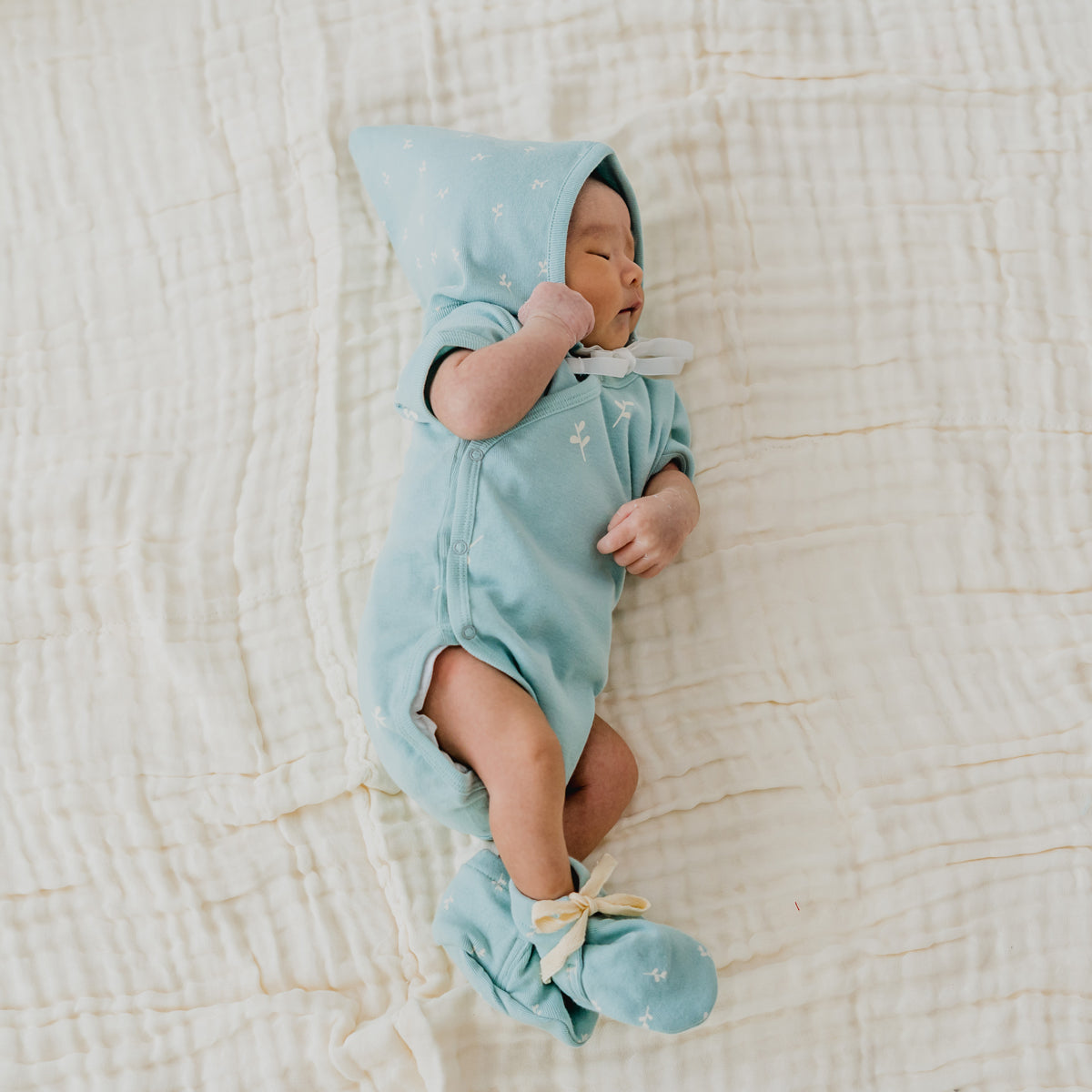 Organic Baby Bonnet Hat in Leaf Print by Le Petit Society — image 7