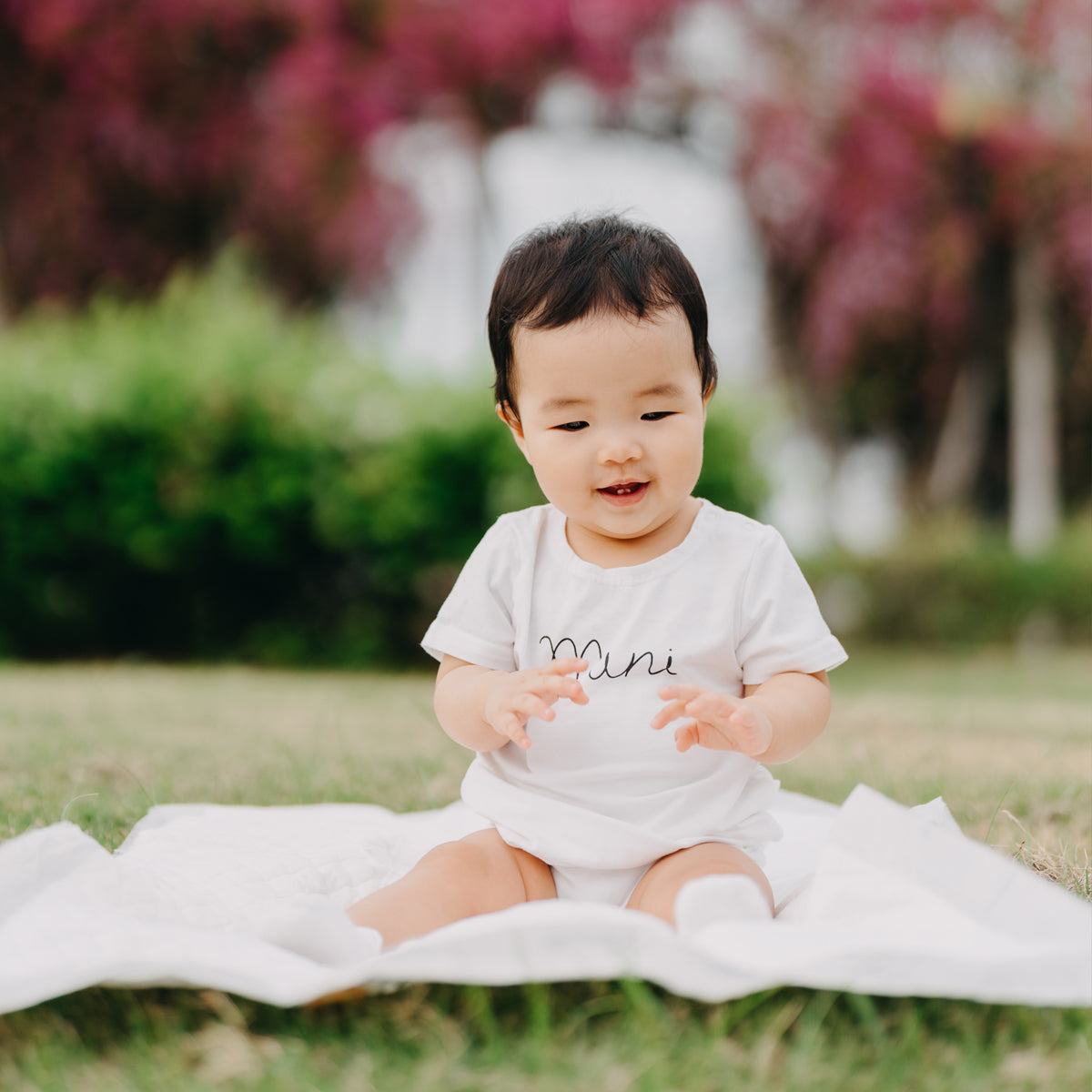 Family Tees - Mini Baby Short Sleeves Romper in White/Black by Le Petit Society