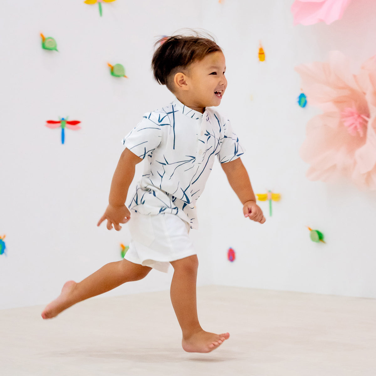 Spring Series - Boys Jersey Shirt in White Bamboo Print by Le Petit Society — image 6