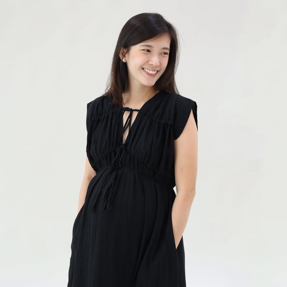 Le Petit Society x Ohhdivine - Ladies Ruched Dress in Black (Nursing-Friendly) — image 5
