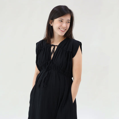 Le Petit Society x Ohhdivine - Ladies Ruched Dress in Black (Nursing-Friendly) — image 5