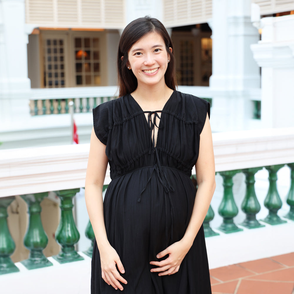 Le Petit Society x Ohhdivine - Ladies Ruched Dress in Black (Nursing-Friendly) — image 10