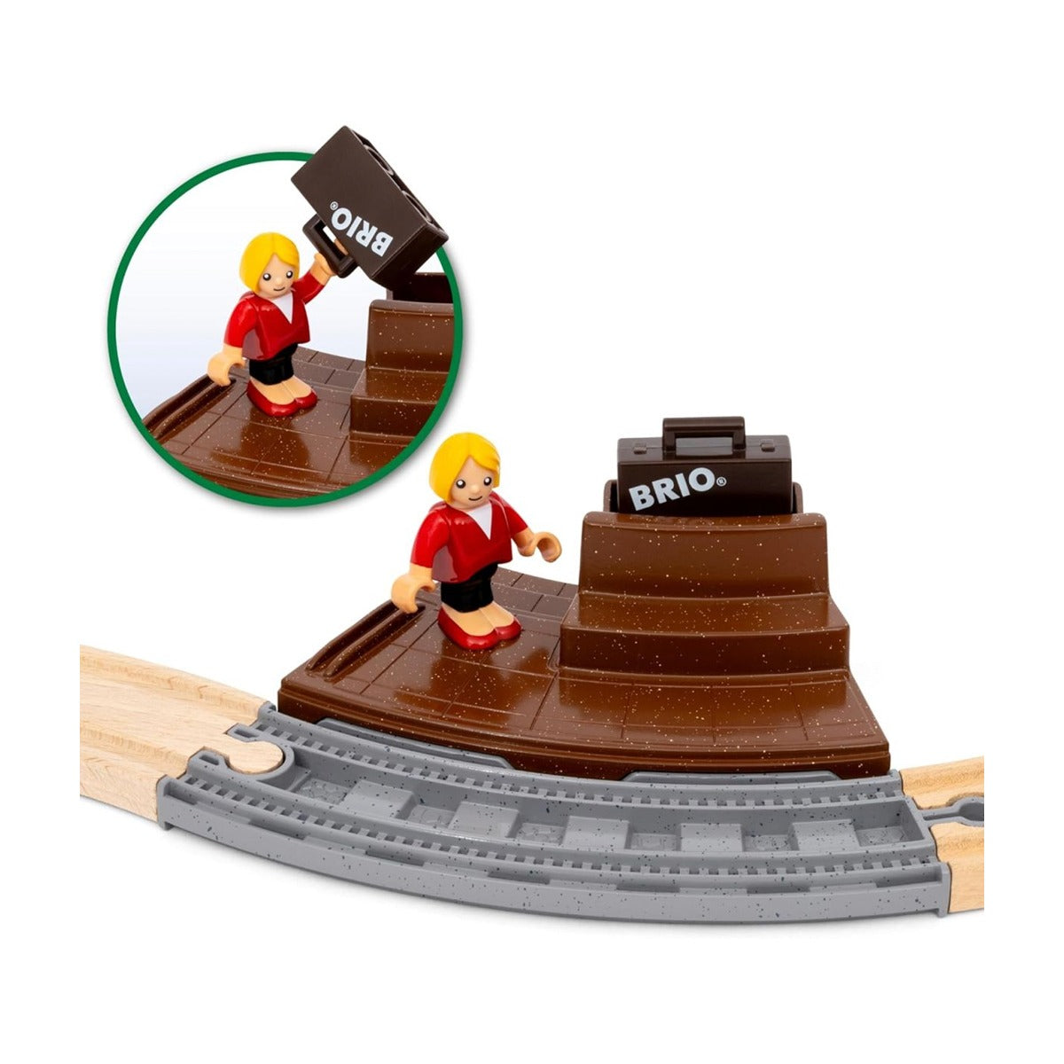 Starter Travel Train Set by BRIO — image 4