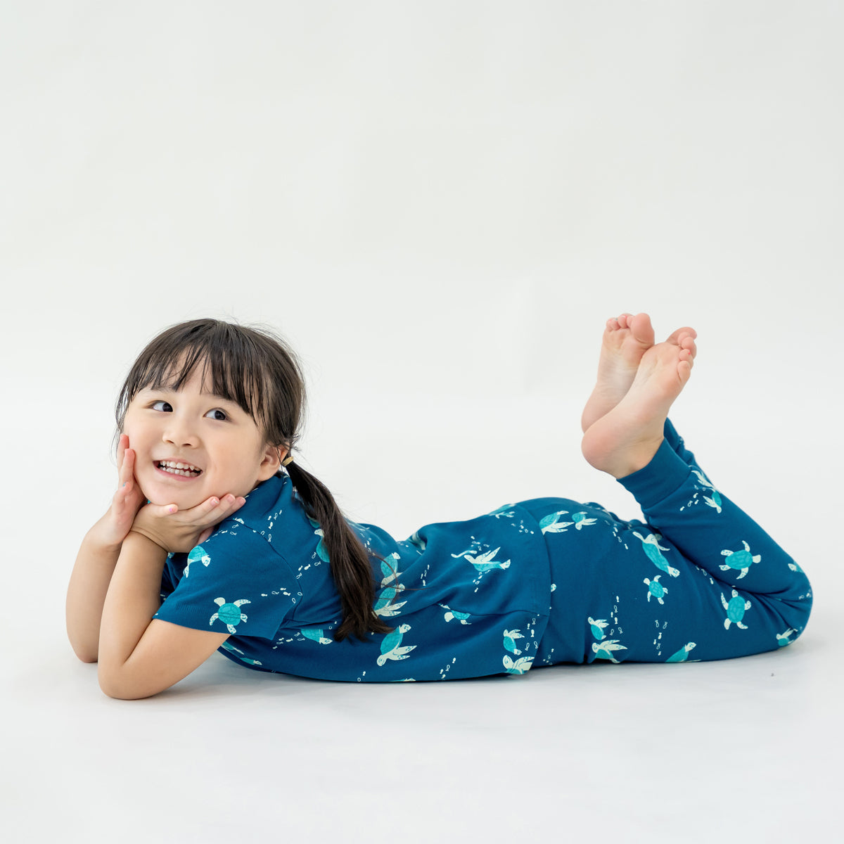 Kids Short Sleeves Organic Pyjamas Set in Turtle Print by Le Petit Society — image 4