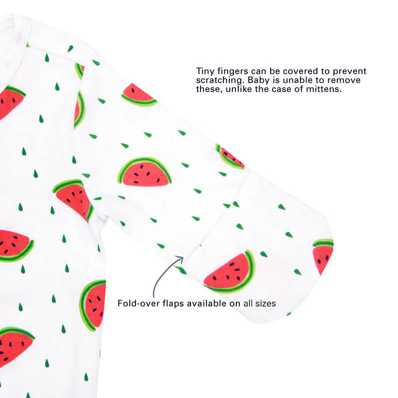 An infographic demonstrating the two-way zipper of a baby zip sleepsuit, and its function of providing an easy access to outfit and diaper changes.