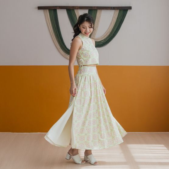 Heritage Series - Ladies Skirt in Beige Peranakan Print
