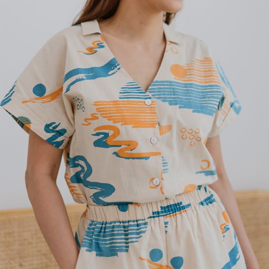 Resort Series - Ladies Crop Blouse in Coast Print